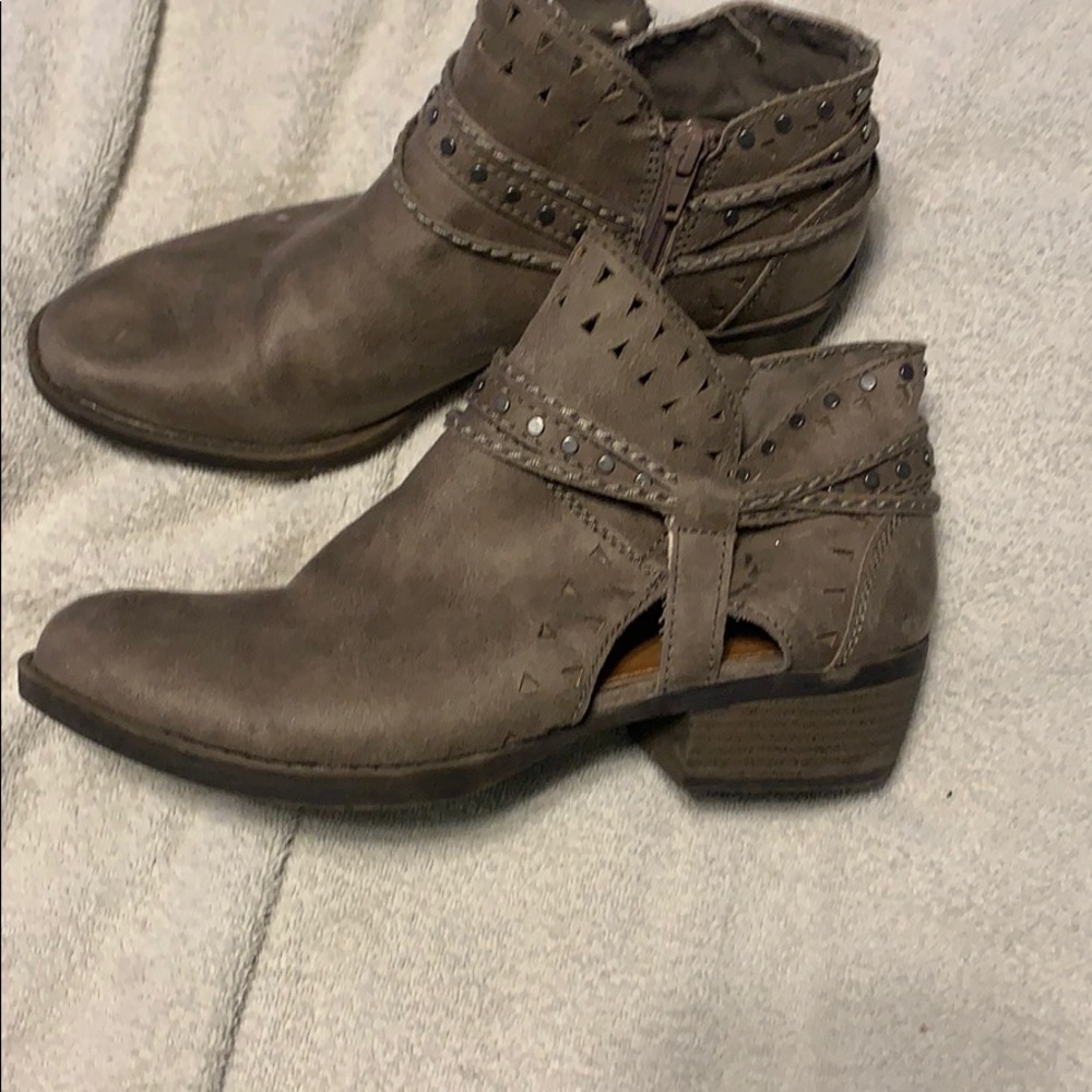 Booties - Picture 3 of 4